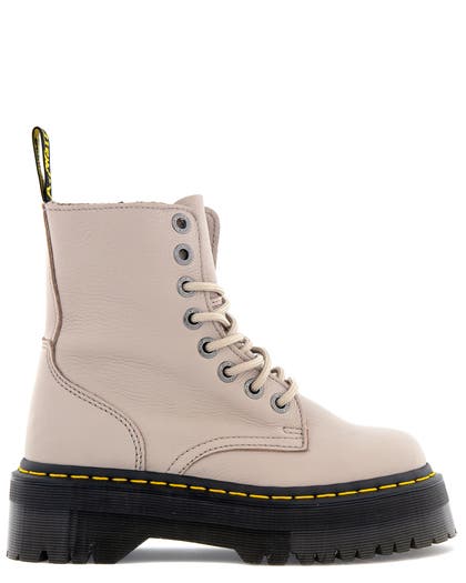 Beige Dr Martens