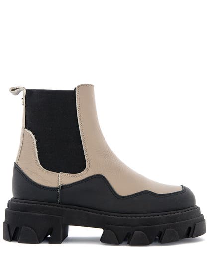 Beige Steve Madden