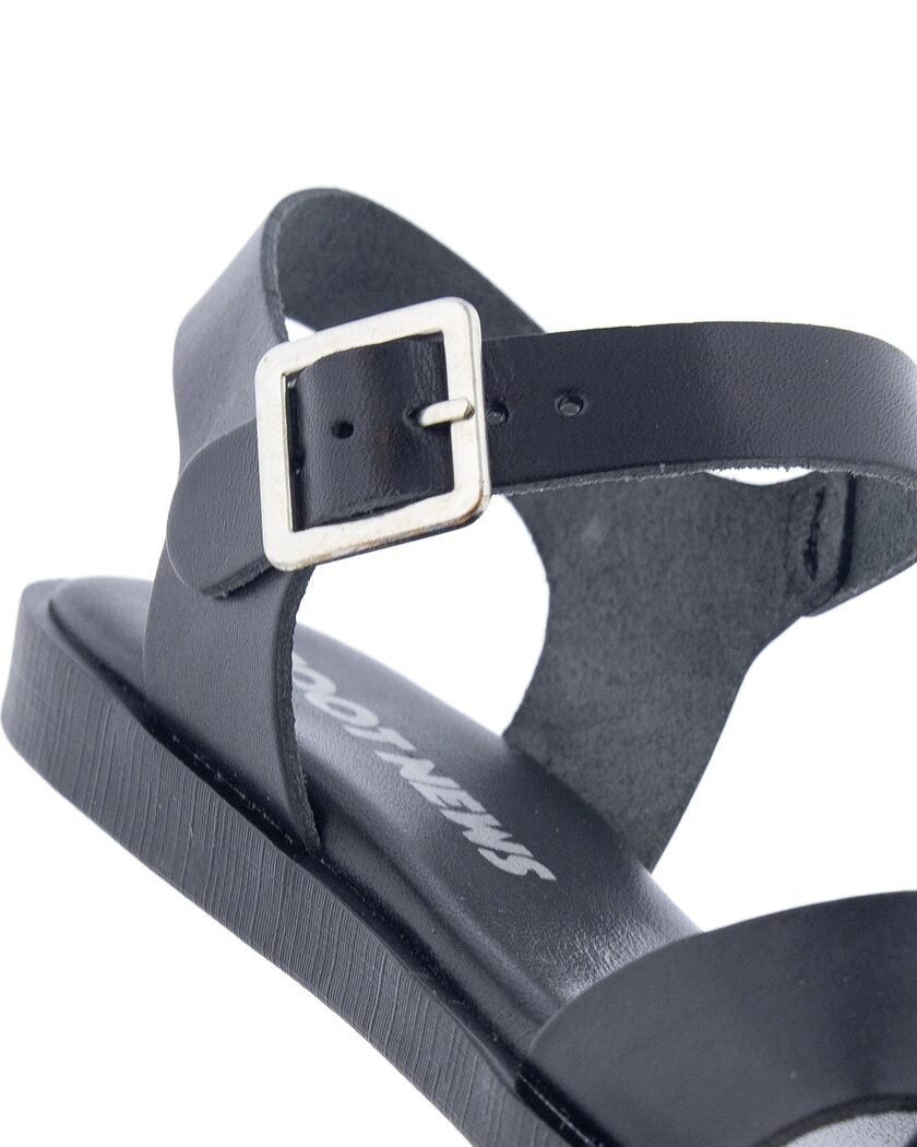 Foot News Svart Sandalett