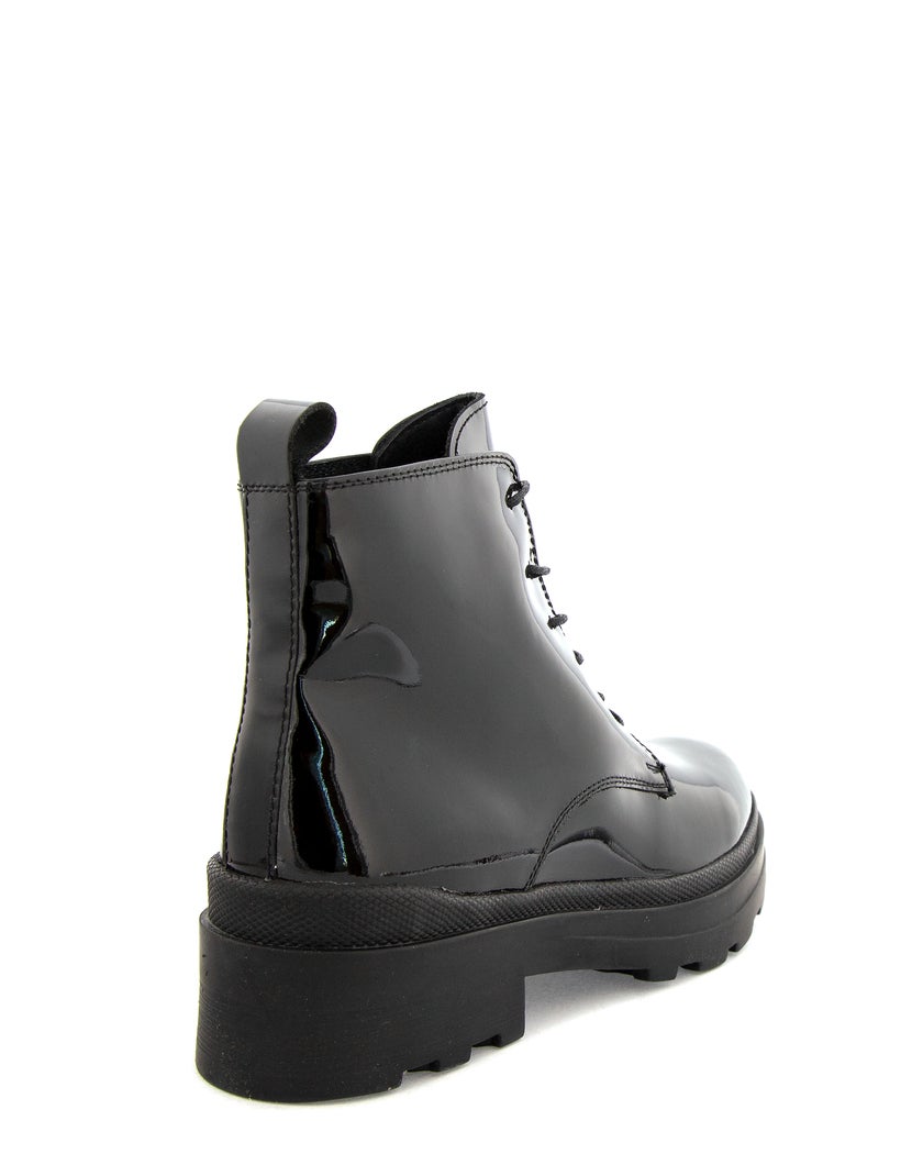 Foot News Svart Känga