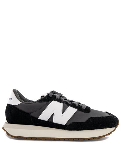 New Balance Svart Sneakers